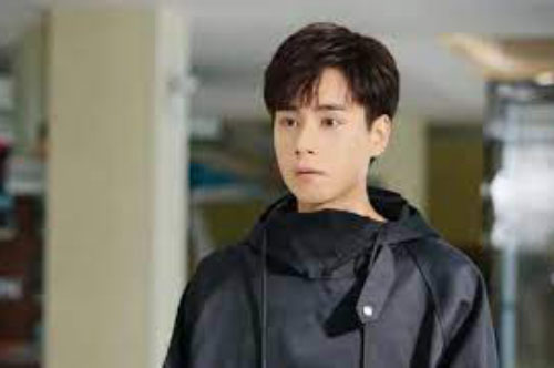 Định ghé vào nhà vợ sắp cưới trú mưa thì bắt gặp cảnh tượng khiến tôi bàng hoàng lập tức quay người đội mưa về nhà