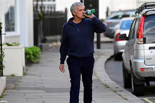 Mourinho hé lộ tương lai sau khi bị Tottenham sa thải