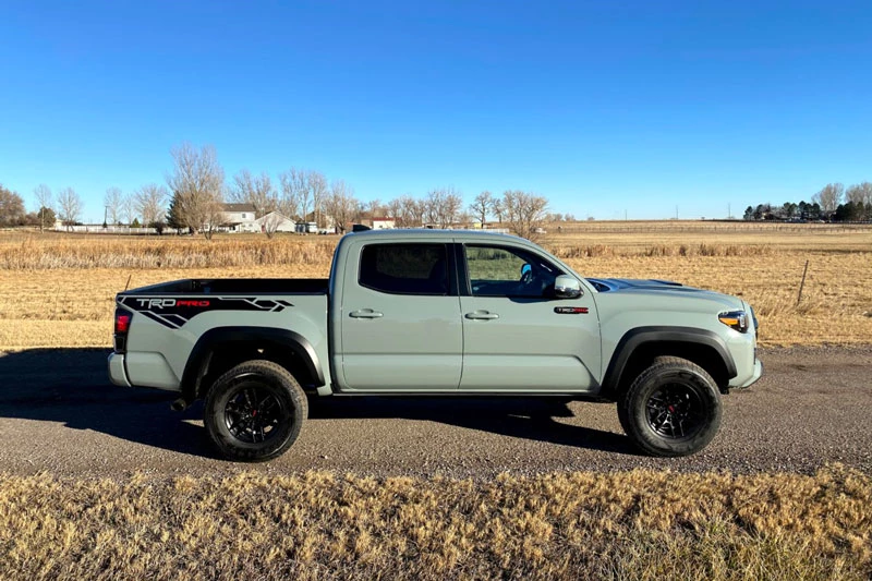 8. Toyota Tacoma TRD Pro 2021 (giá khởi điểm: 44.075 USD).