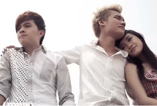 Nam Cường: 'Nhã Phương bị tai nạn, phải băng bó chân tay, xước hết người nhưng vẫn tới quay'