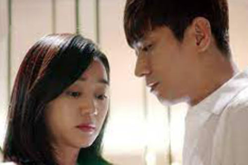 Đã có bầu với bạn trai nhưng mẹ không đồng ý cho cưới, bà ép tôi phải lấy người đàn ông mà chỉ nhìn tôi đã muốn xỉu