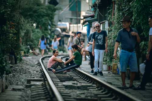 Những hình ảnh bình dị, thân thương trên phố phường Hà Nội