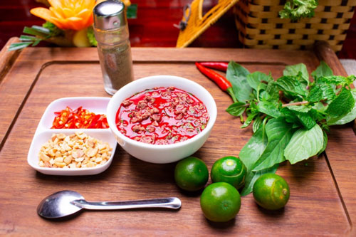 Món ăn là đặc sản của người Việt Nam nhưng lại khiến khách Tây sợ hãi