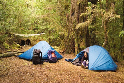 Những vật dụng cần thiết khi đi cắm trại