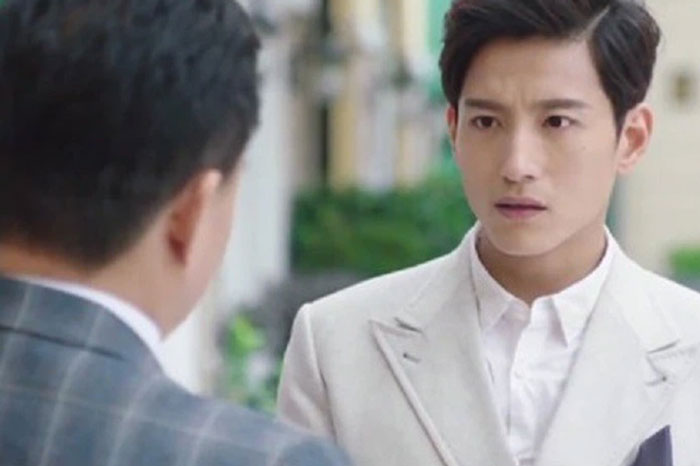 Hiếm muộn mãi mới có con, tôi kinh hoàng khi nhìn rõ khuôn mặt sếp của vợ