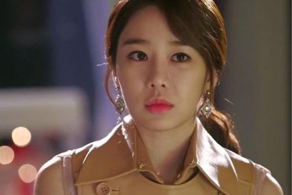 Con của chồng lật áo tố bị cấu véo, tôi đưa ra thứ khiến cả nhà tái mặt