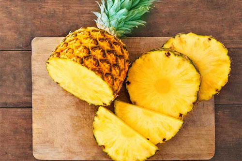 Đem dứa ngâm với loại nước này trước khi ăn, đảm bảo không bị rát lưỡi