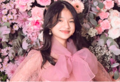 Con gái Trương Ngọc Ánh dự tiệc với dàn mỹ nhân mà chiếm "spotlight": Cao gần bằng mẹ, thần thái lẫn vóc dáng đều không chê được