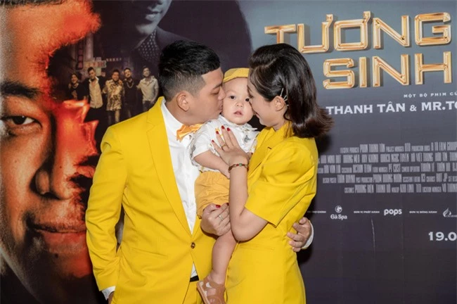 Diễn viên Thanh Tân hạnh phúc khoe vợ đẹp và con trai 1 tuổi - Ảnh 2.