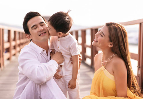 Sau 5 năm “về chung một nhà”, Lương Thế Thành - Thúy Diễm làm gì để hạnh phúc giữa showbiz tan hợp - hợp tan?