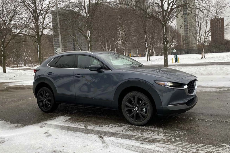 4. Mazda CX-30 2021 (giá khởi điểm: 21.900 USD).