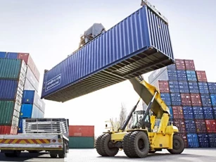 Việt Nam bất ngờ nhập siêu gần 1,3 tỷ USD trong nửa đầu tháng 4