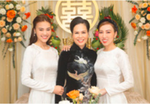 Full bộ ảnh Lan Ngọc "đẹp xỉu" trong đám cưới em trai