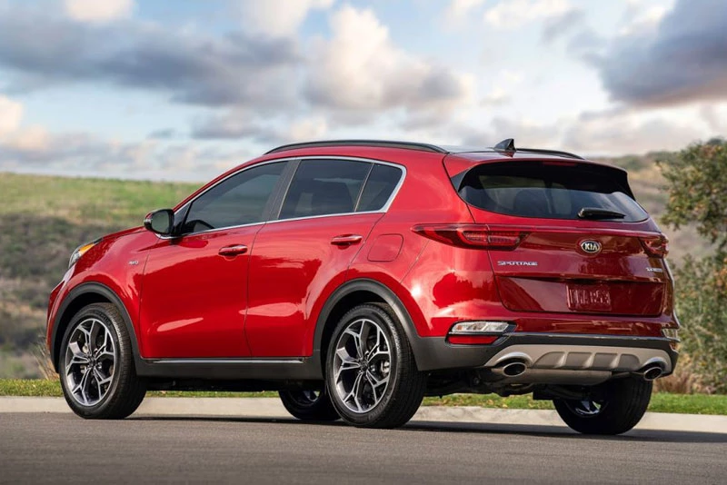 9. Kia Sportage 2021 (giá khởi điểm: 23.990 USD).