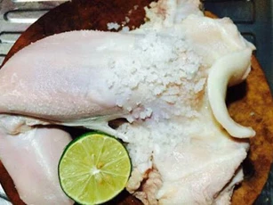 Đừng vội thả lưỡi lợn vào nồi luộc, chỉ cần làm theo cách này là lưỡi thơm ngon nhức nhối