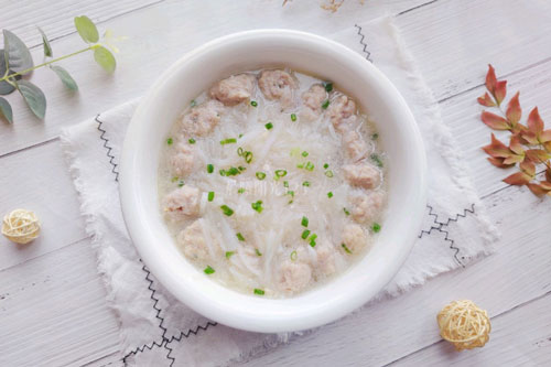 Canh thịt viên củ cải trắng món ngon đơn giản cải thiện sức khoẻ, duy trì sự tươi trẻ