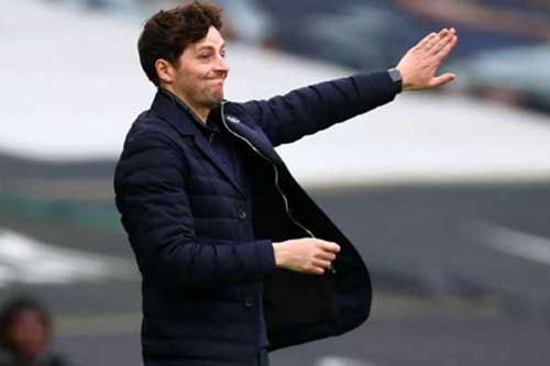HLV Ryan Mason của Tottenham đi vào lịch sử Premier League