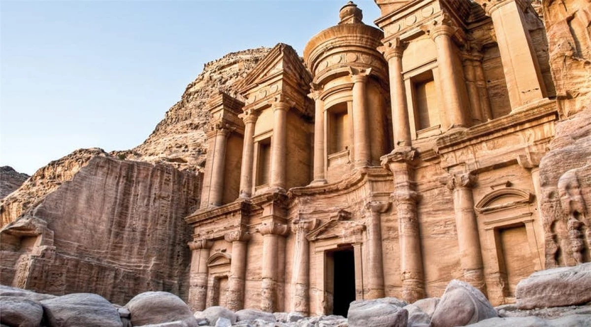 Di tích mang tên "Kho báu" tại Petra