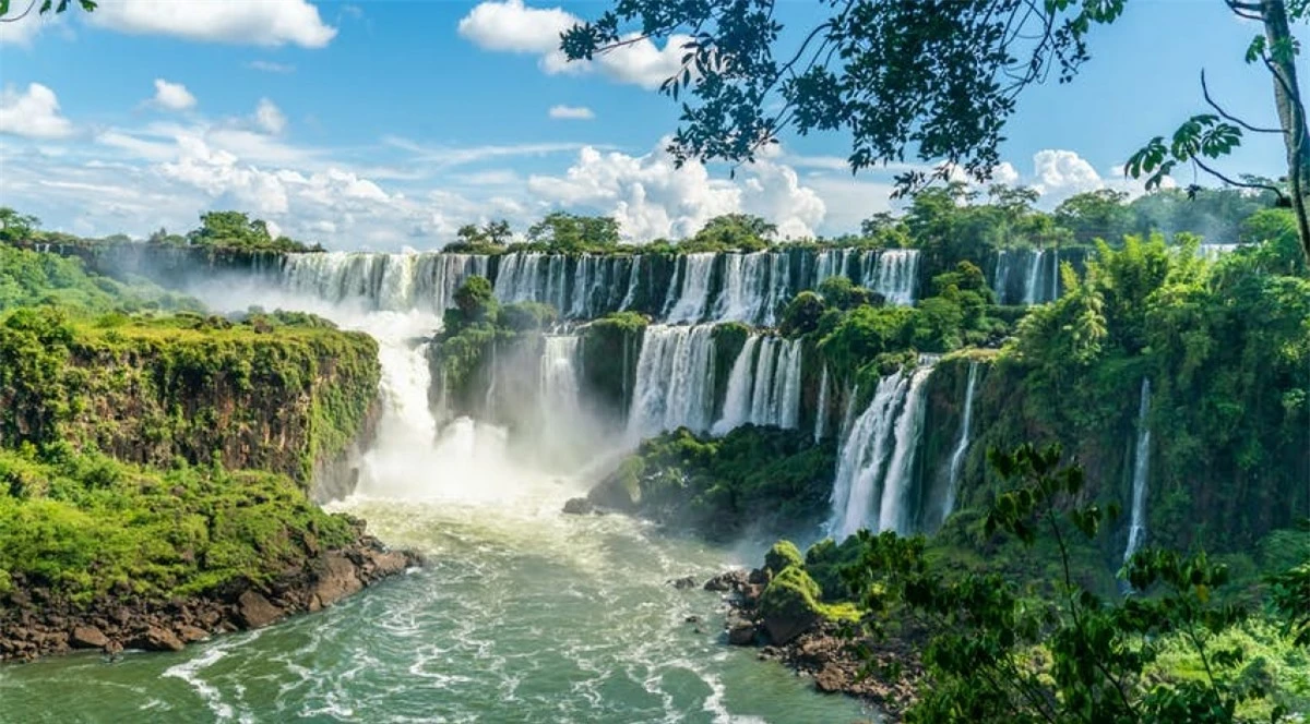 Thác nước Iguazú