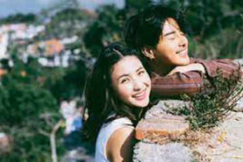 Vợ mua đồ trang điểm, chồng cười nhạt "dát vàng cũng chẳng đẹp lên", nhưng phản ứng ngay sau đó của cô lại khiến anh tím tái mặt mày