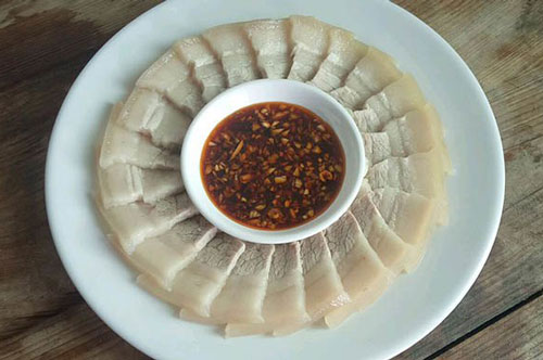 Thịt lợn luộc không cần nước mắm, pha nước chấm này cũng đủ 'đánh bay' cả đĩa