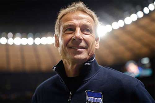 Klinsmann úp mở khả năng thay Mourinho ở Tottenham