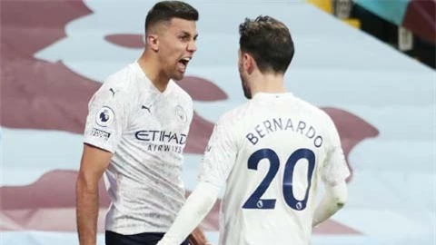 Bernardo Silva, lời giải mới cho 'số 9 ảo' tại Man City