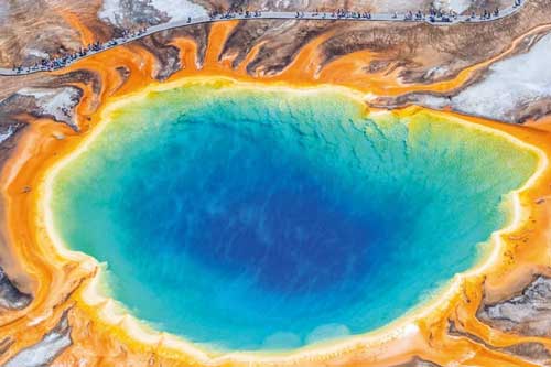 10 trải nghiệm du lịch "ngoại hạng" trên thế giới