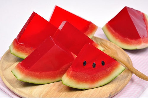 Cách làm thạch dưa hấu cho bé, vừa bắt mắt vừa thanh mát giữa ngày hè nóng nực