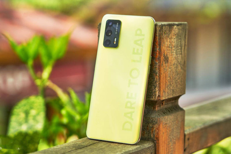 Ảnh chi tiết smartphone 5G, RAM 8 GB, pin 4.500 mAh, sạc 30W, giá rẻ bất ngờ