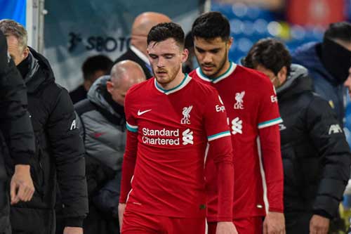 Liverpool: Cải tổ hàng tiền vệ quan trọng hơn hàng thủ