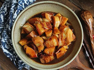 Cho thêm củ này, món ba chỉ kho sẽ hấp dẫn hơn nhiều