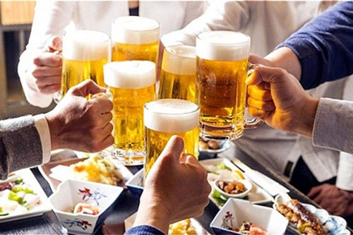 5 điều cấm kỵ, dễ gây đột tử khi uống bia trong mùa nóng