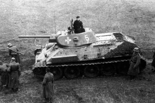 Người Đức làm gì với xe tăng T-34 huyền thoại của Liên Xô trong Thế chiến II