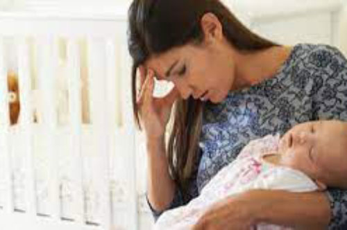 Ly thân cả năm trời, đang yên lành thì chồng tới xin nhận lại con khiến tôi lâm vào cảnh khốn đốn