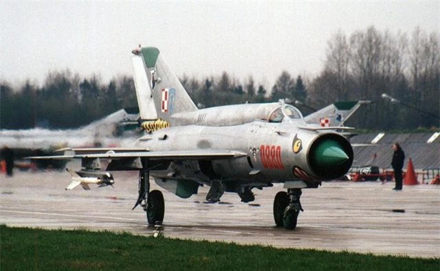 Việt Nam từng biên chế phiên bản MiG-21Bis mạnh ngang F-16-2