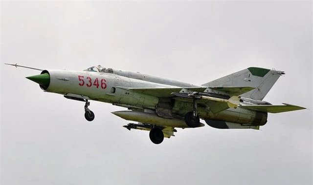 Việt Nam từng biên chế phiên bản MiG-21Bis mạnh ngang F-16-21