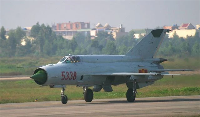 Việt Nam từng biên chế phiên bản MiG-21Bis mạnh ngang F-16-22