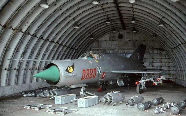 Việt Nam từng biên chế phiên bản MiG-21Bis mạnh ngang F-16-4