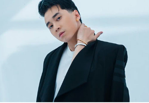 Chân gặp chấn thương phải dùng nạng, Karik liệu sẽ ổn nếu ghi hình Running Man Việt mùa 2?