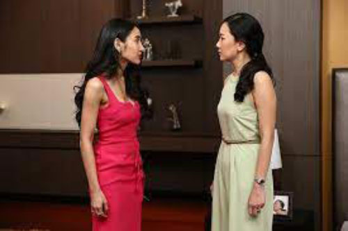 Thấy mâm cơm của mẹ chồng toàn rau với đậu, em dâu vội về mách lẻo rồi nhà chồng kéo sang làm ầm ĩ, song tôi vừa nói 1 câu, bọn họ "muối mặt" bỏ về