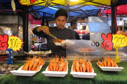 Khám phá thiên đường ẩm thực ở chợ đêm Ratchada, Bangkok