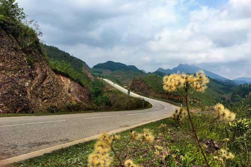 Đẹp ngỡ ngàng cung đường biên giới Bắc Phong Sinh - Quảng Ninh