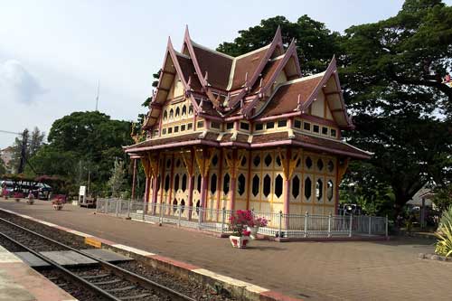 Bên trong nhà ga xe lửa đẹp bậc nhất Thái Lan