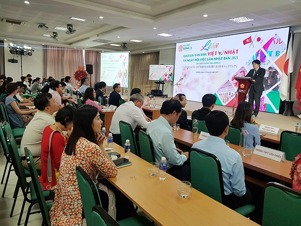 tại lễ khai mạc Lễ hội giao lưu văn hóa Việt - Nhật và Ngày hội việc làm Nhật Bản 2021 do ĐH Đông Á tổ chức ngày 24/4