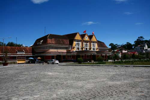 Những công trình kiến trúc đặc biệt bạn không thể bỏ qua khi đến Đà Lạt