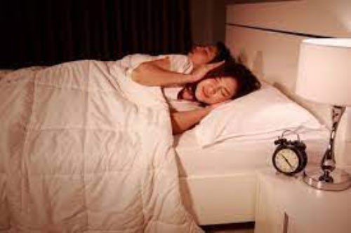 Sinh xong 3 tháng, tôi vẫn tránh chồng như tránh hủi, đến nỗi phải tìm đủ mọi cách giữ chân mẹ chồng ở lại