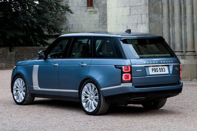 4. Land Rover Range Rover 2021 (giá khởi điểm: 214.000 USD).