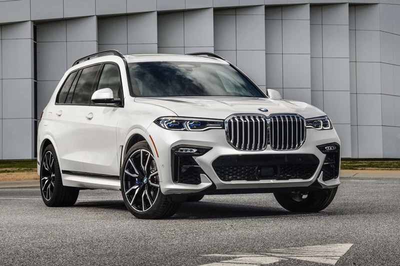 7. BMW X7 2021 (giá khởi điểm: 141.300 USD).