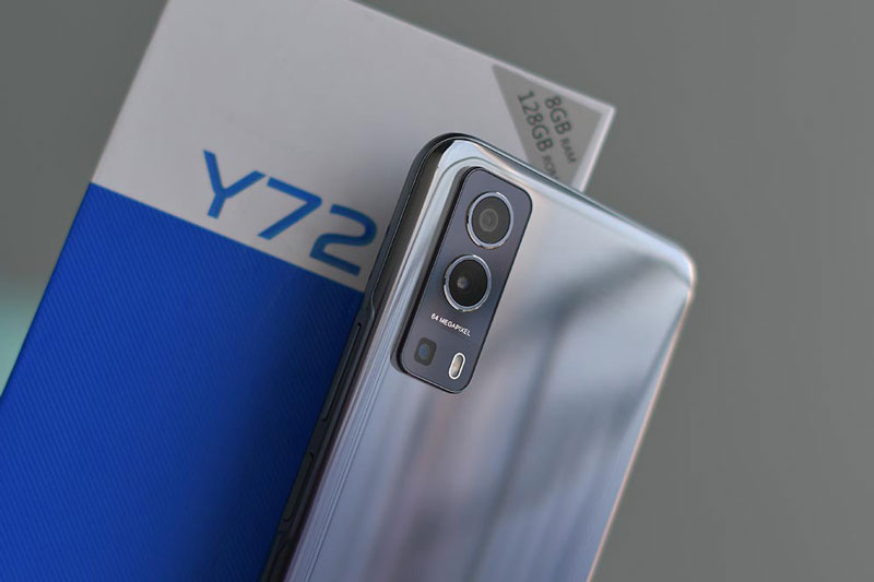 Mở hộp và trên tay Vivo Y72 5G sắp bán ra tại Việt Nam
